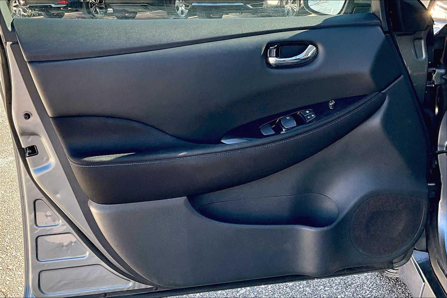 2021 Nissan LEAF SV PLUS - Photo 9