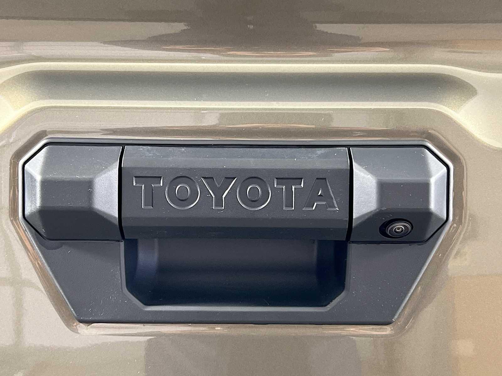 2025 Toyota Tacoma TRD Sport - Photo 17