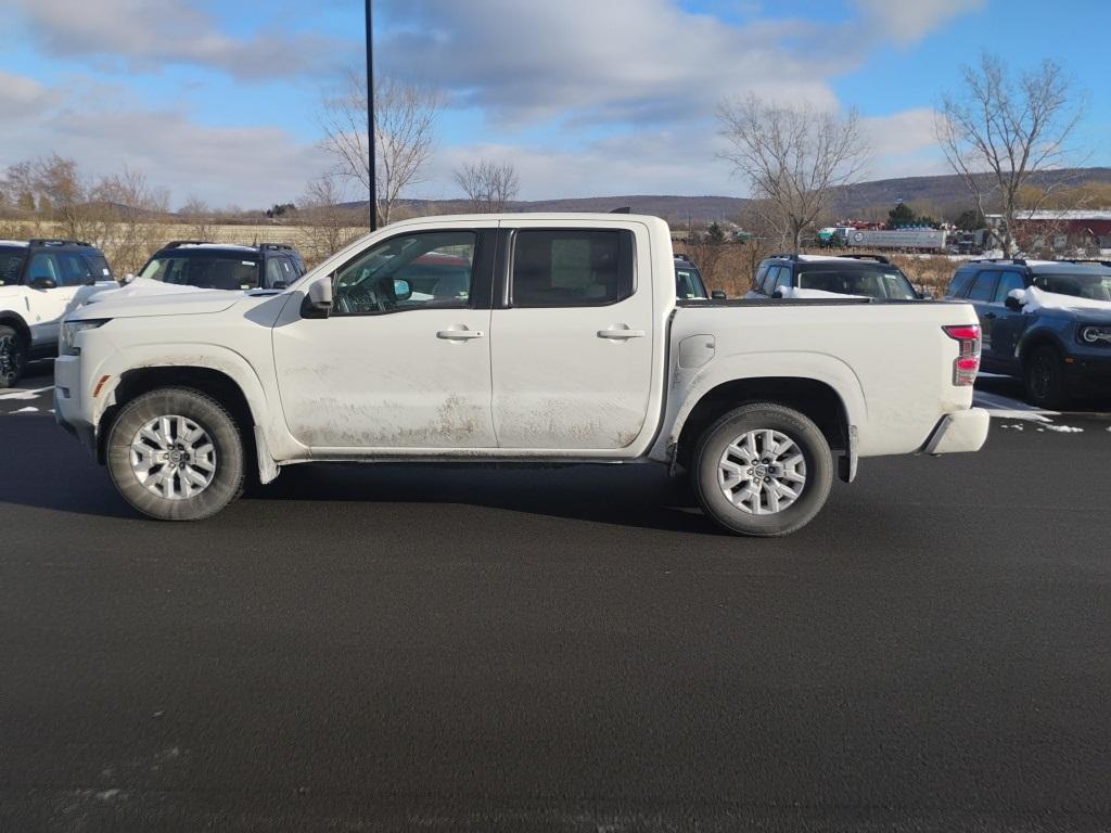 2022 Nissan Frontier SV - Photo 2