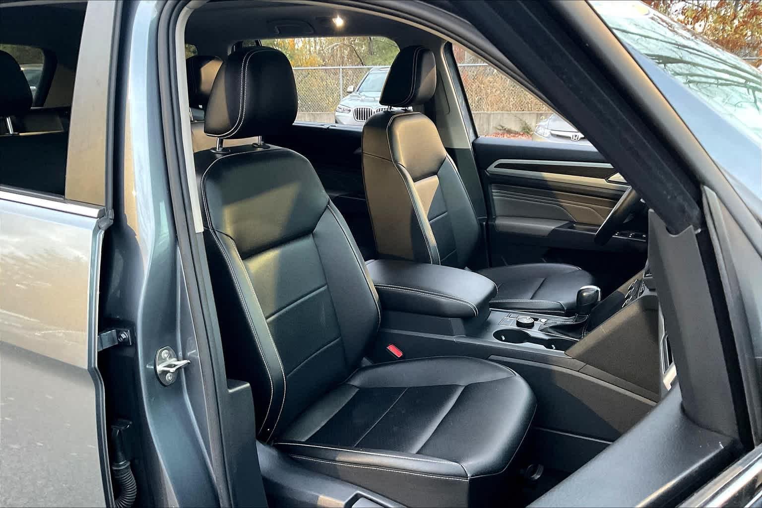 2021 Volkswagen Atlas 3.6L V6 SE w/Technology - Photo 11