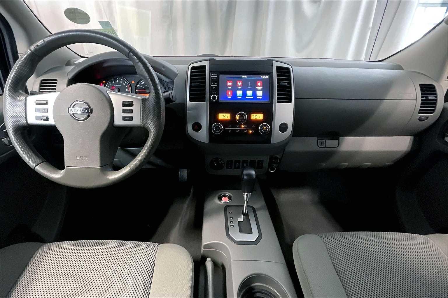 2021 Nissan Frontier SV Crew Cab 4x4 Auto - Photo 21