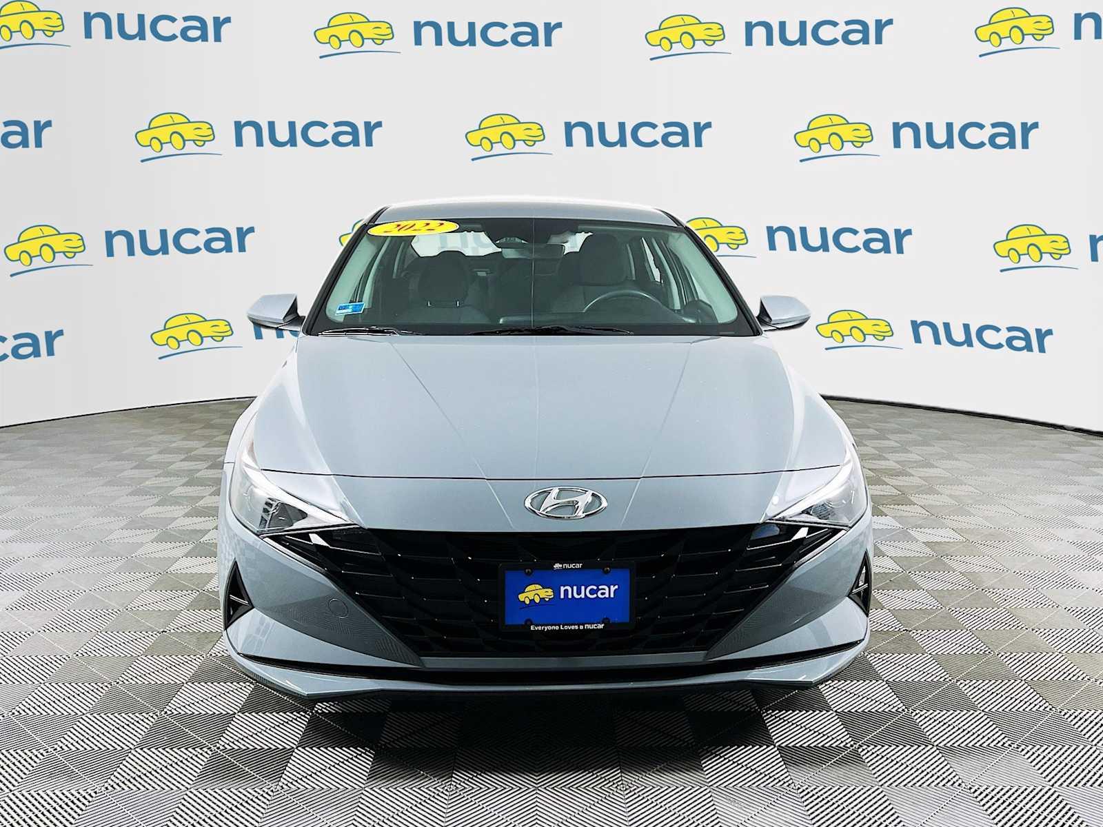 2022 Hyundai Elantra SE - Photo 2