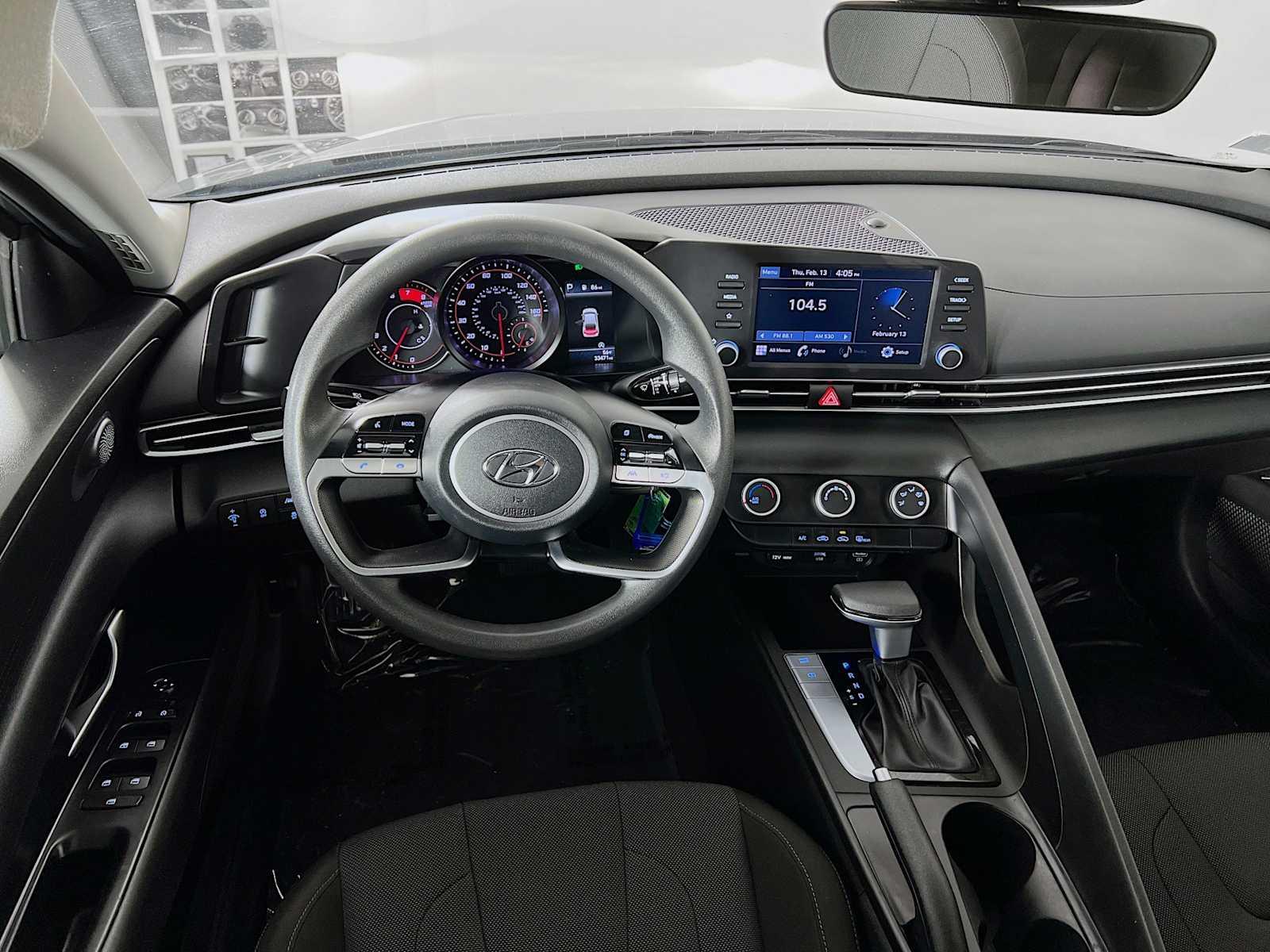 2022 Hyundai Elantra SE - Photo 21