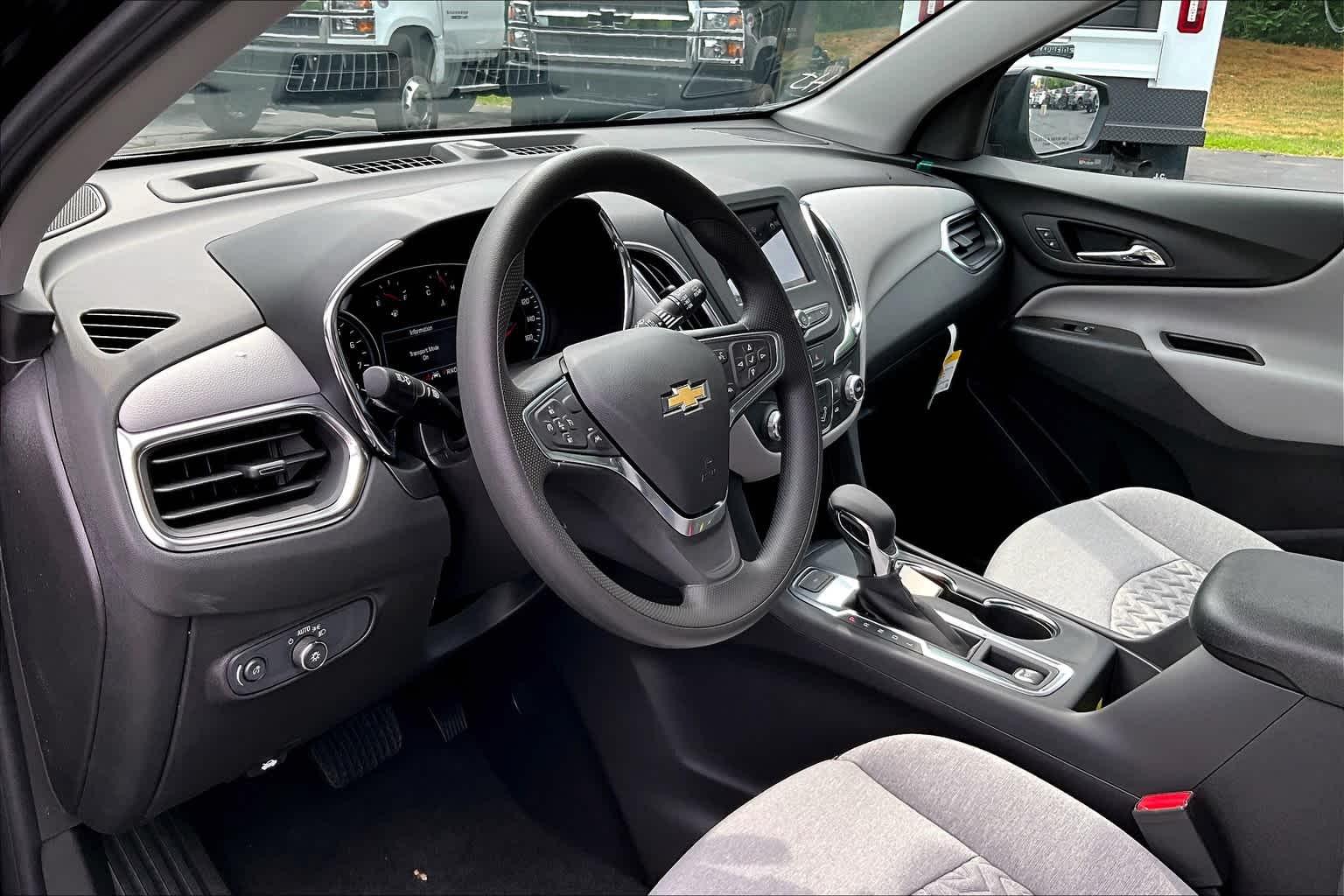 2024 Chevrolet Equinox LS - Photo 8