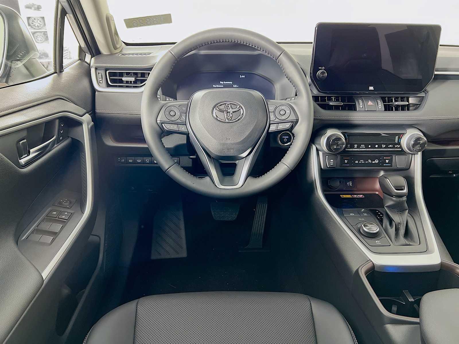 2024 Toyota RAV4 Hybrid Limited - Photo 15