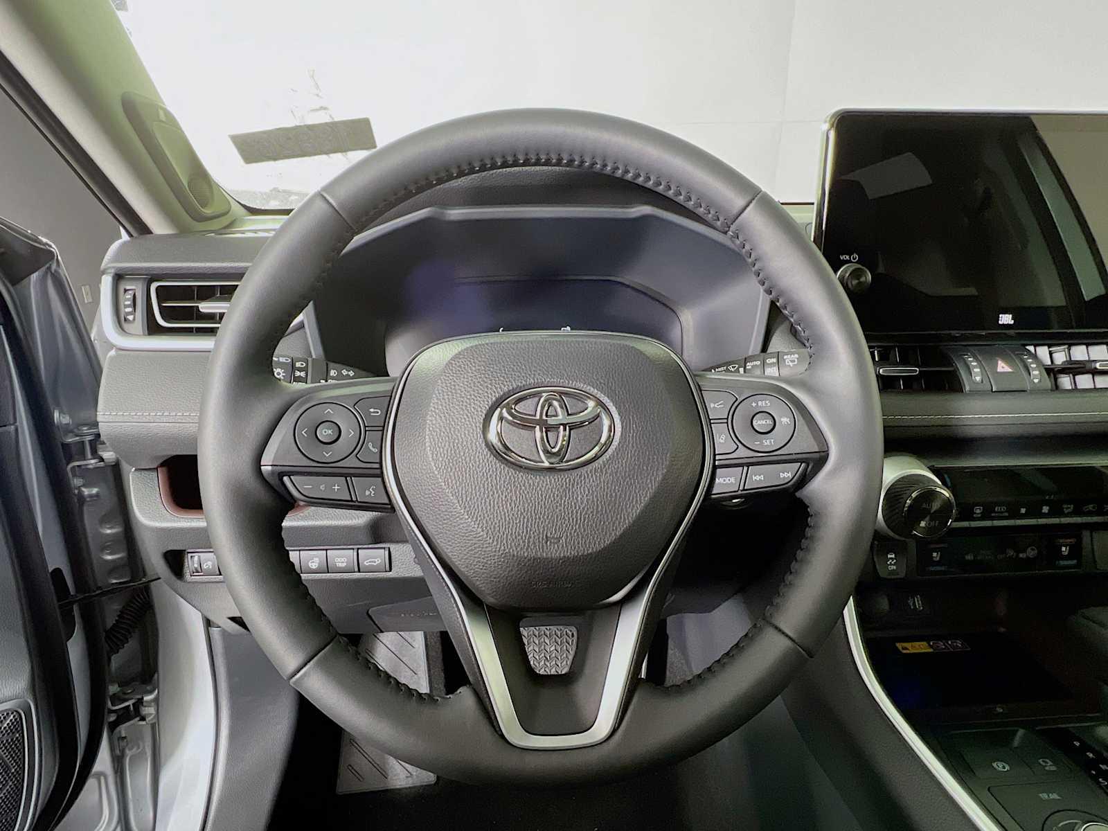 2024 Toyota RAV4 Hybrid Limited - Photo 7