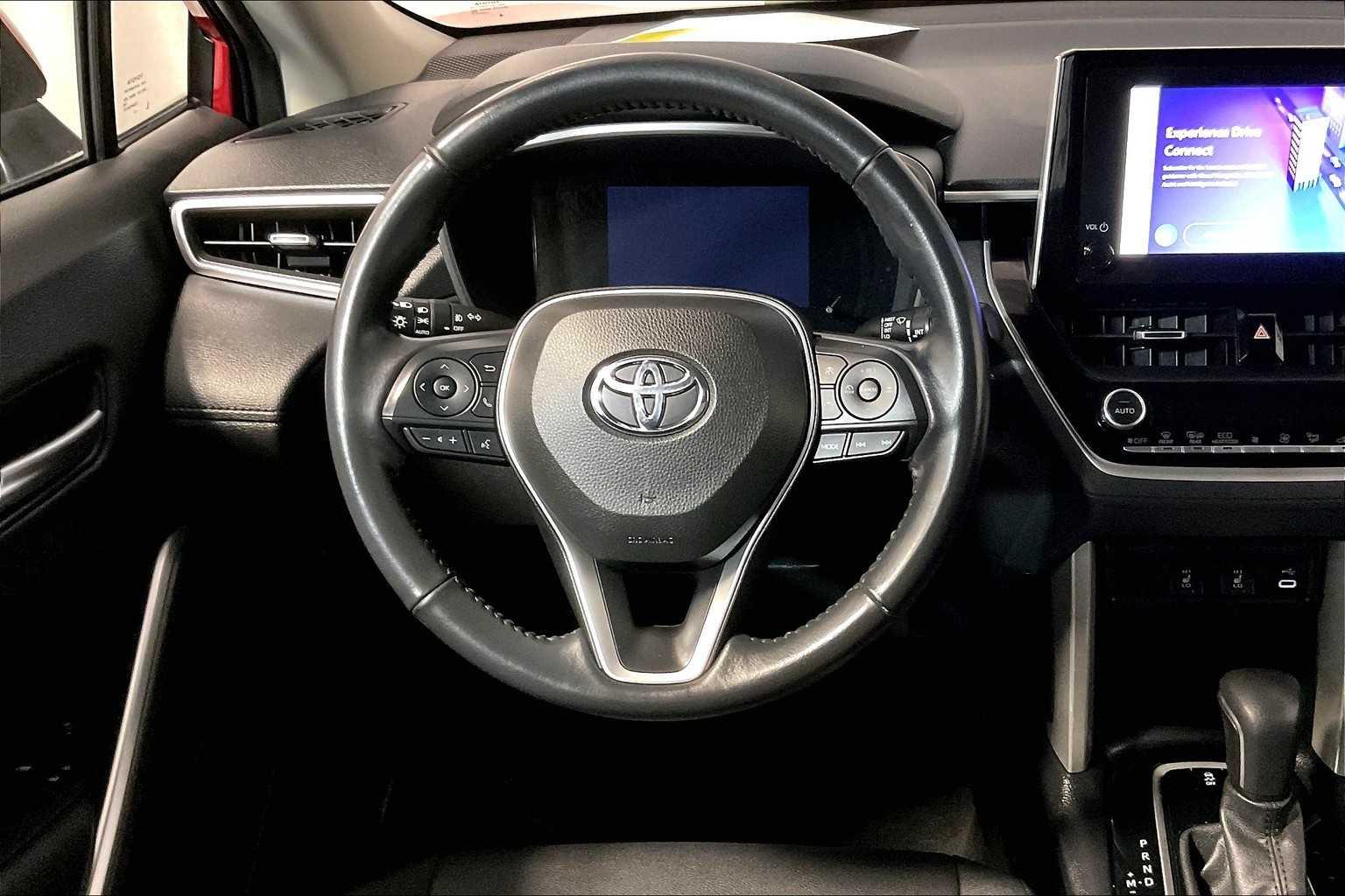 2023 Toyota Corolla Cross XLE - Photo 17