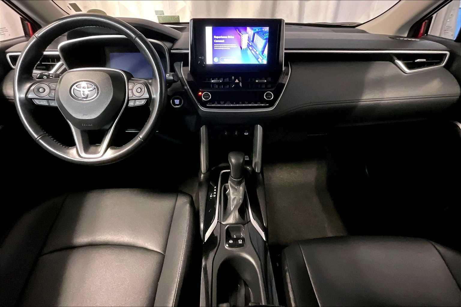 2023 Toyota Corolla Cross XLE - Photo 21