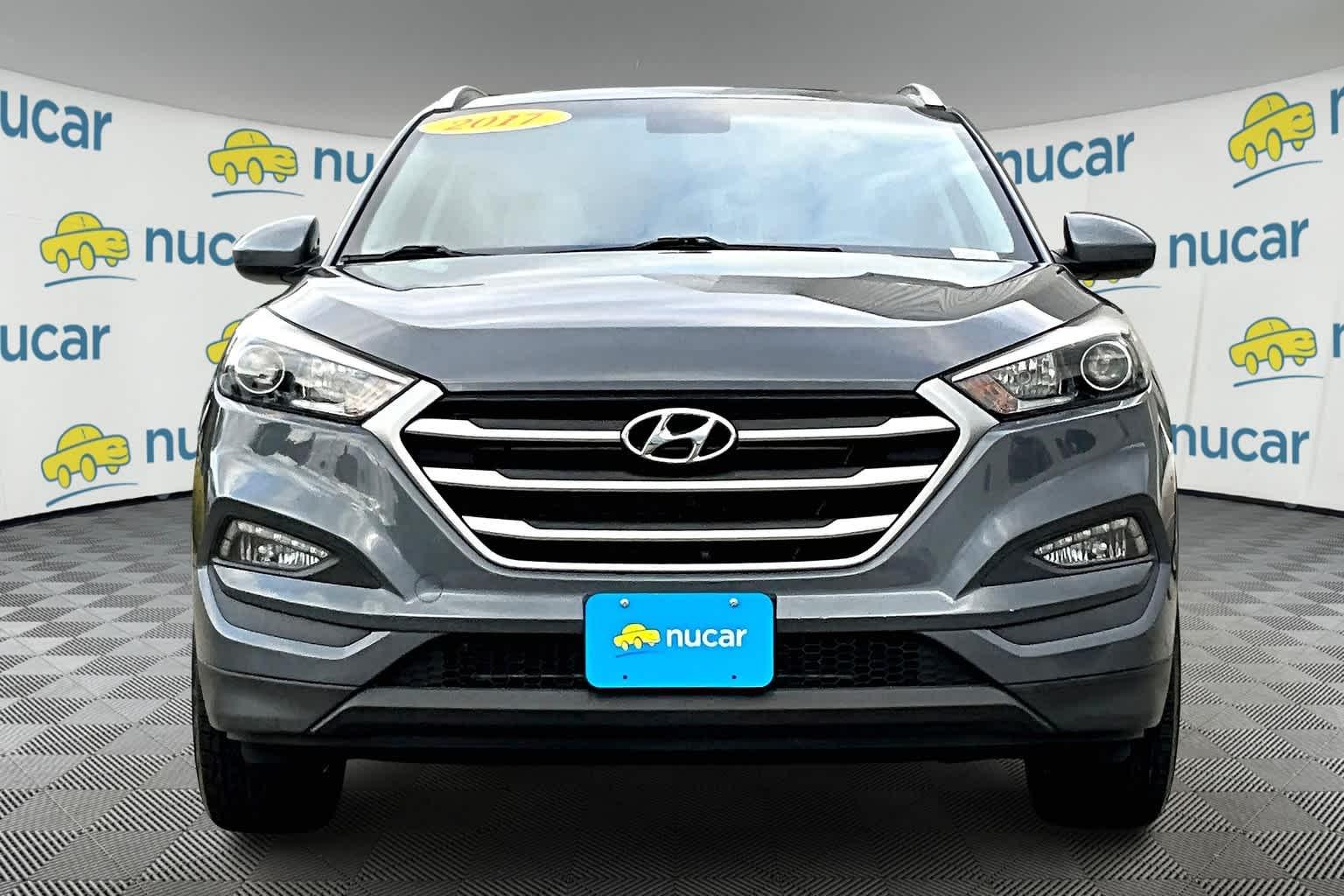 2017 Hyundai Tucson SE - Photo 2