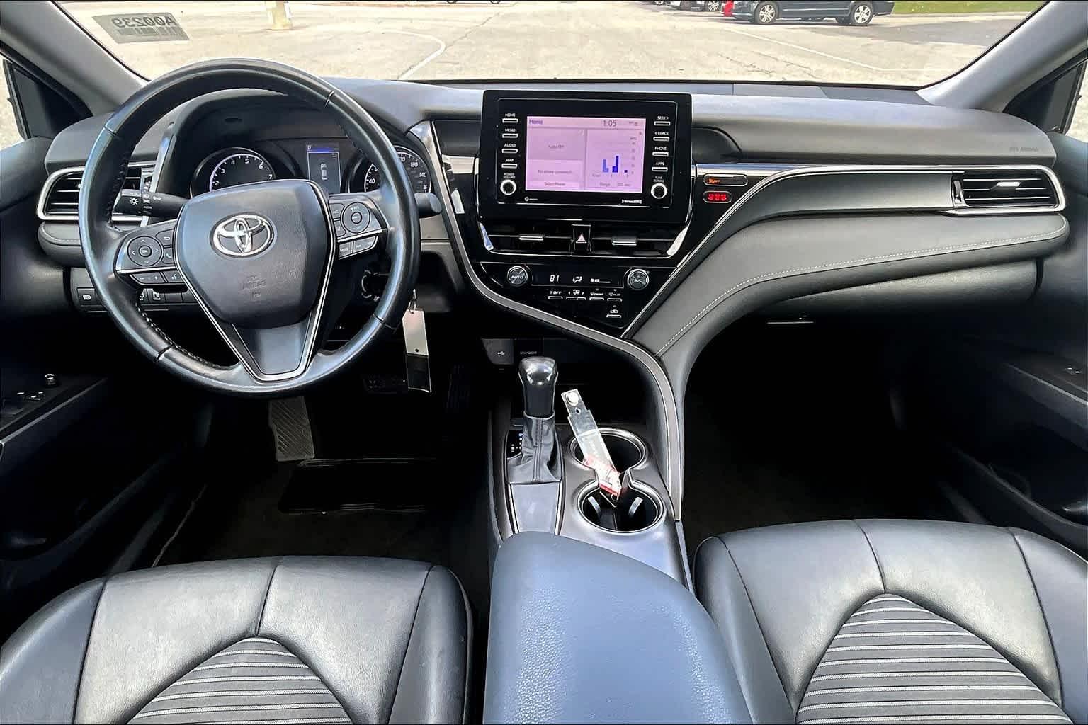 2021 Toyota Camry SE - Photo 21