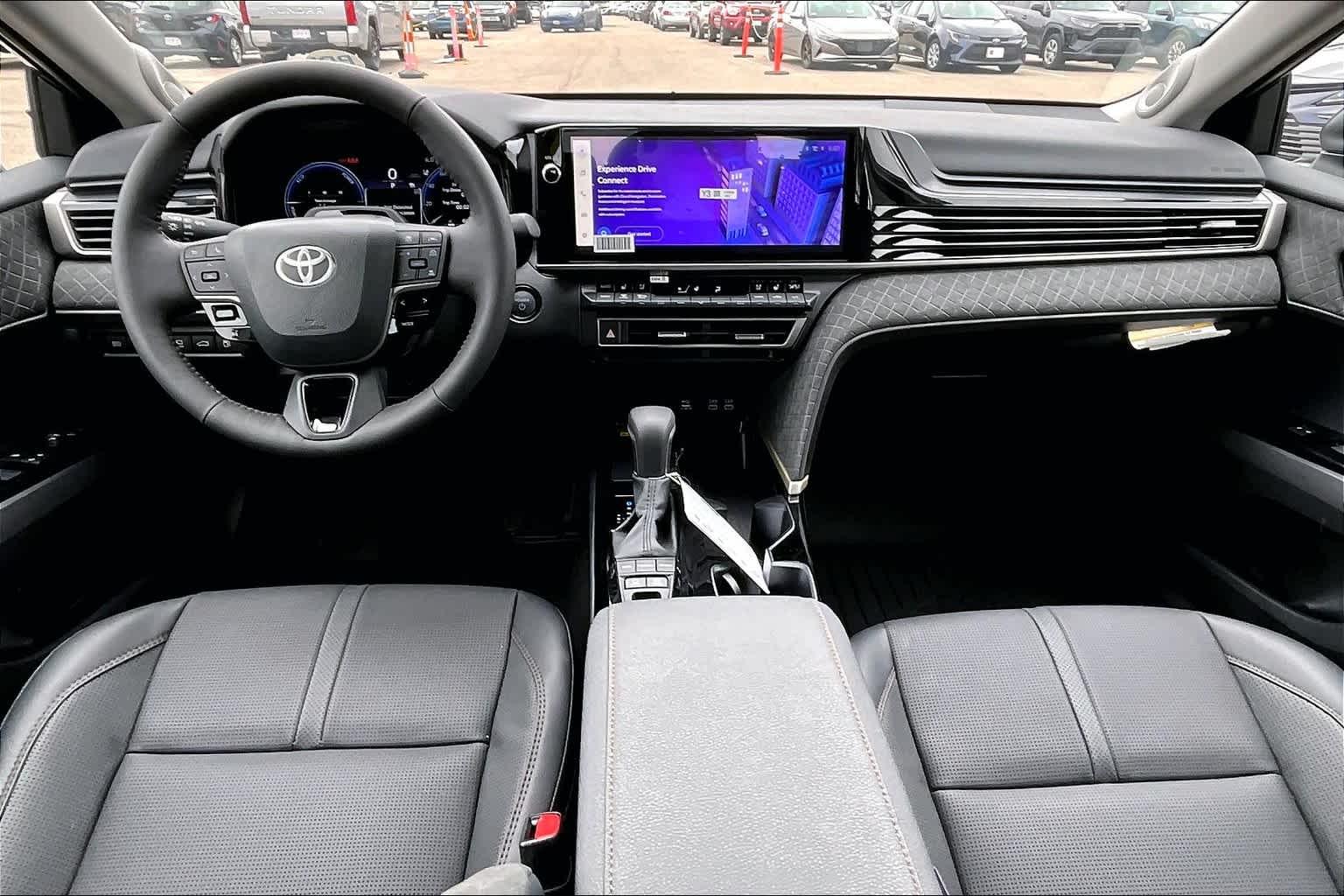 2025 Toyota Camry XLE - Photo 10