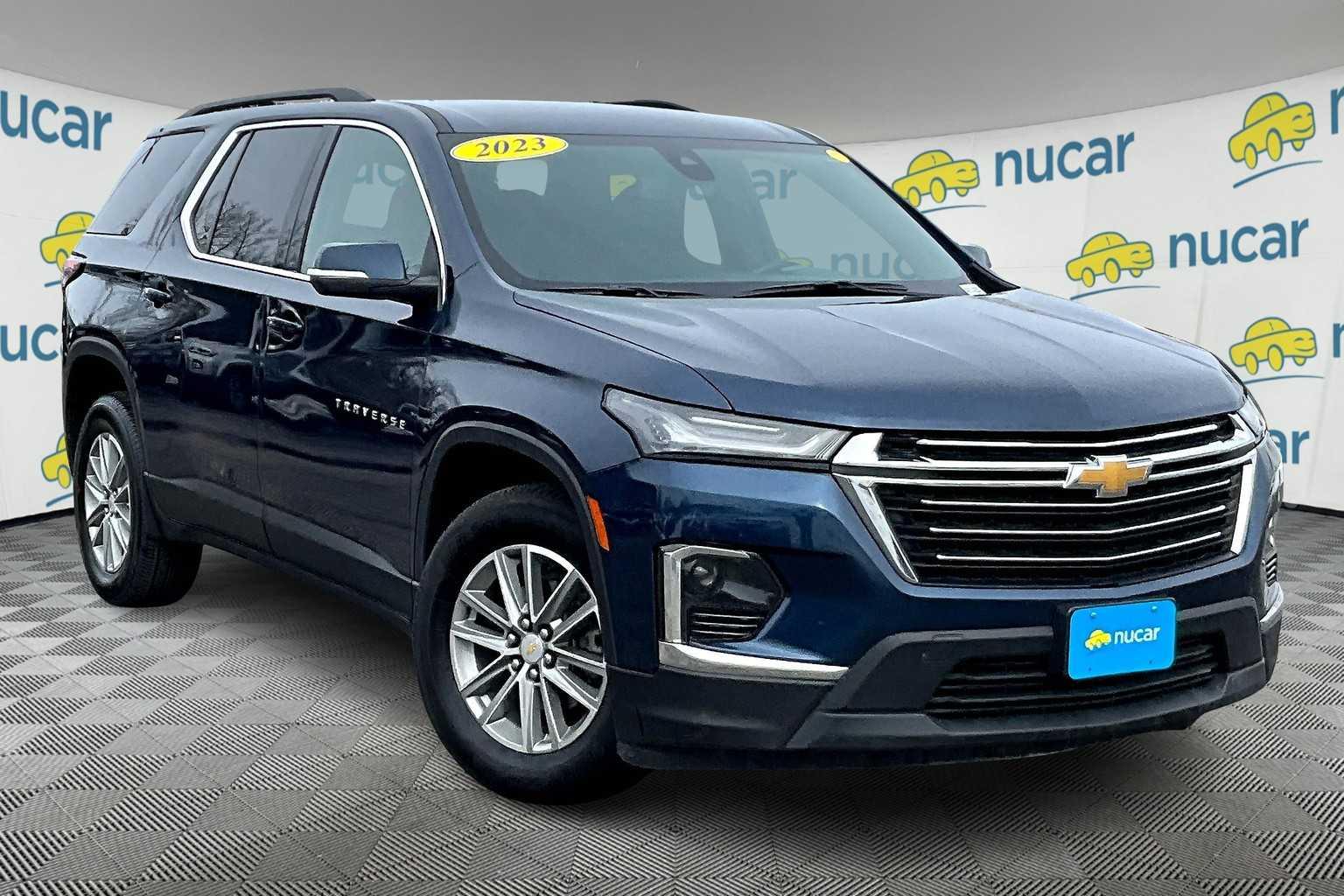 2023 Chevrolet Traverse LT Cloth