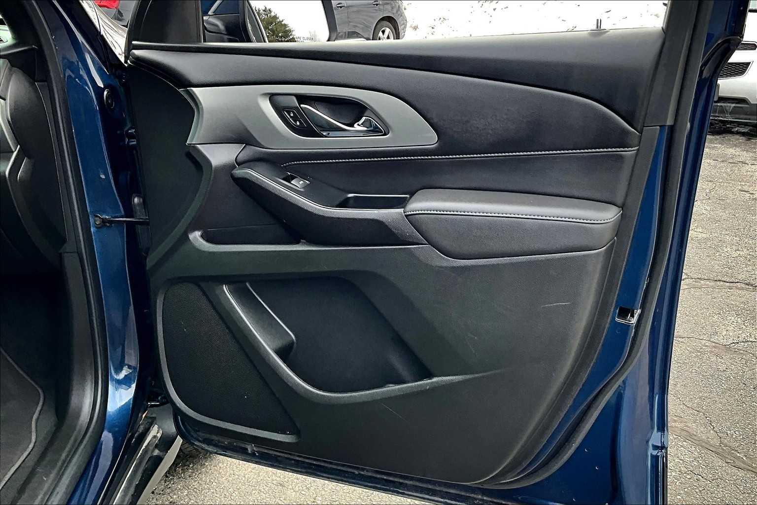 2023 Chevrolet Traverse LT Cloth - Photo 12