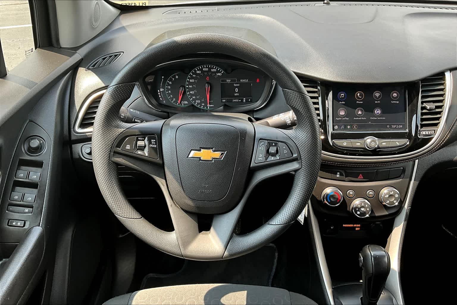 2021 Chevrolet Trax LS - Photo 16