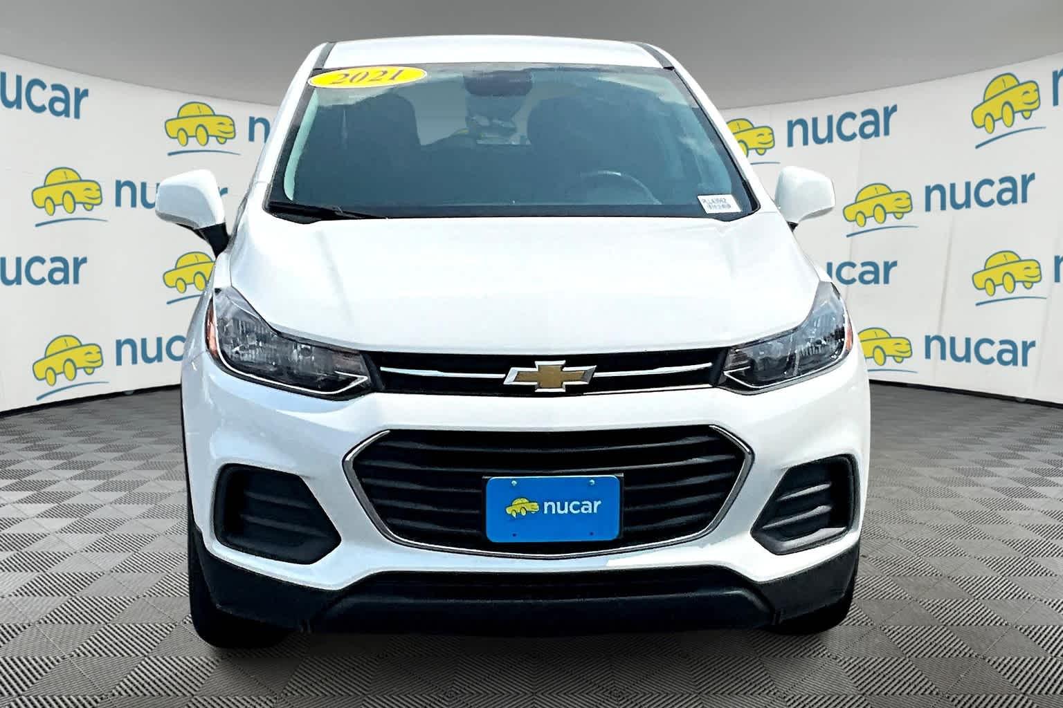 2021 Chevrolet Trax LS - Photo 2