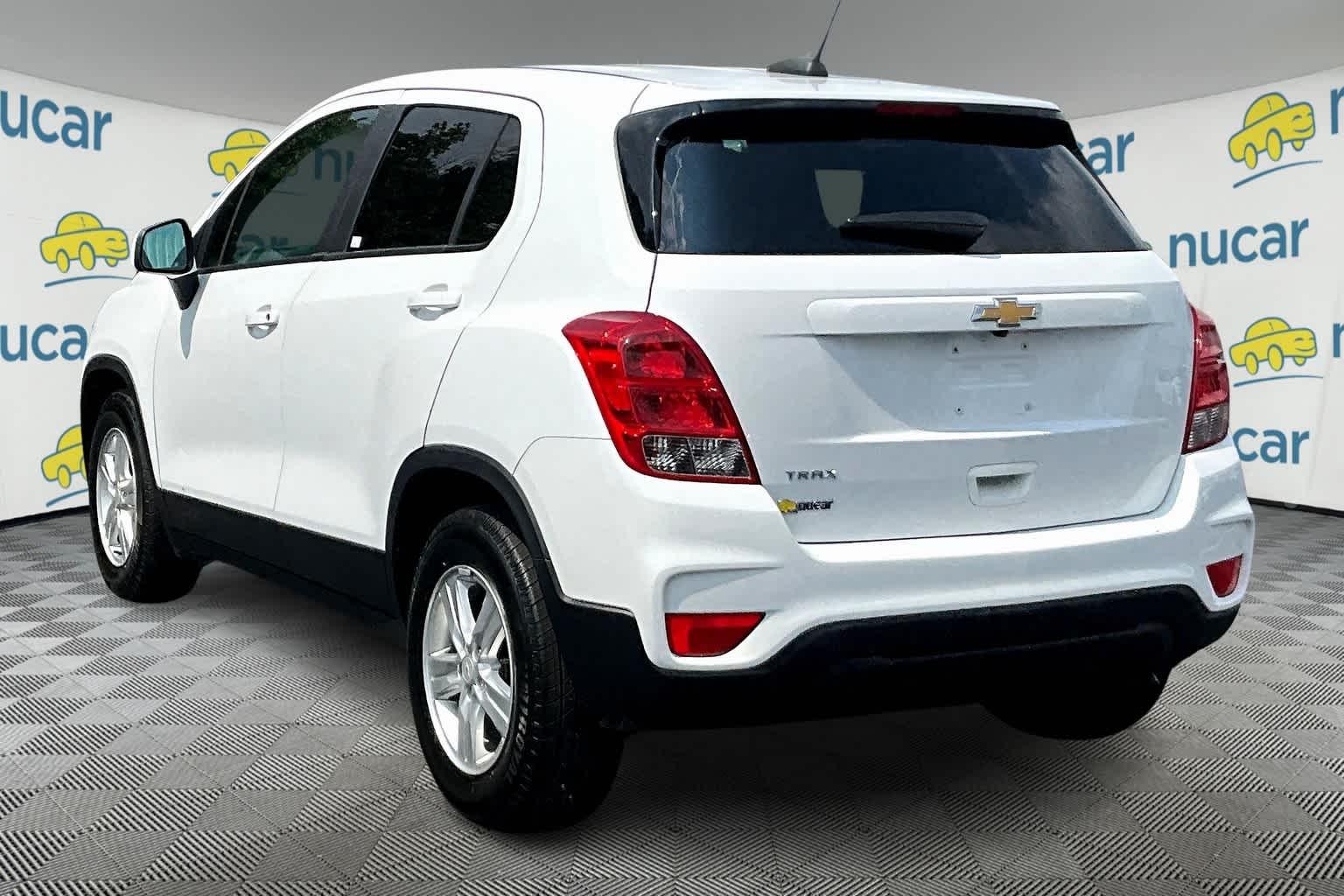 2021 Chevrolet Trax LS - Photo 4