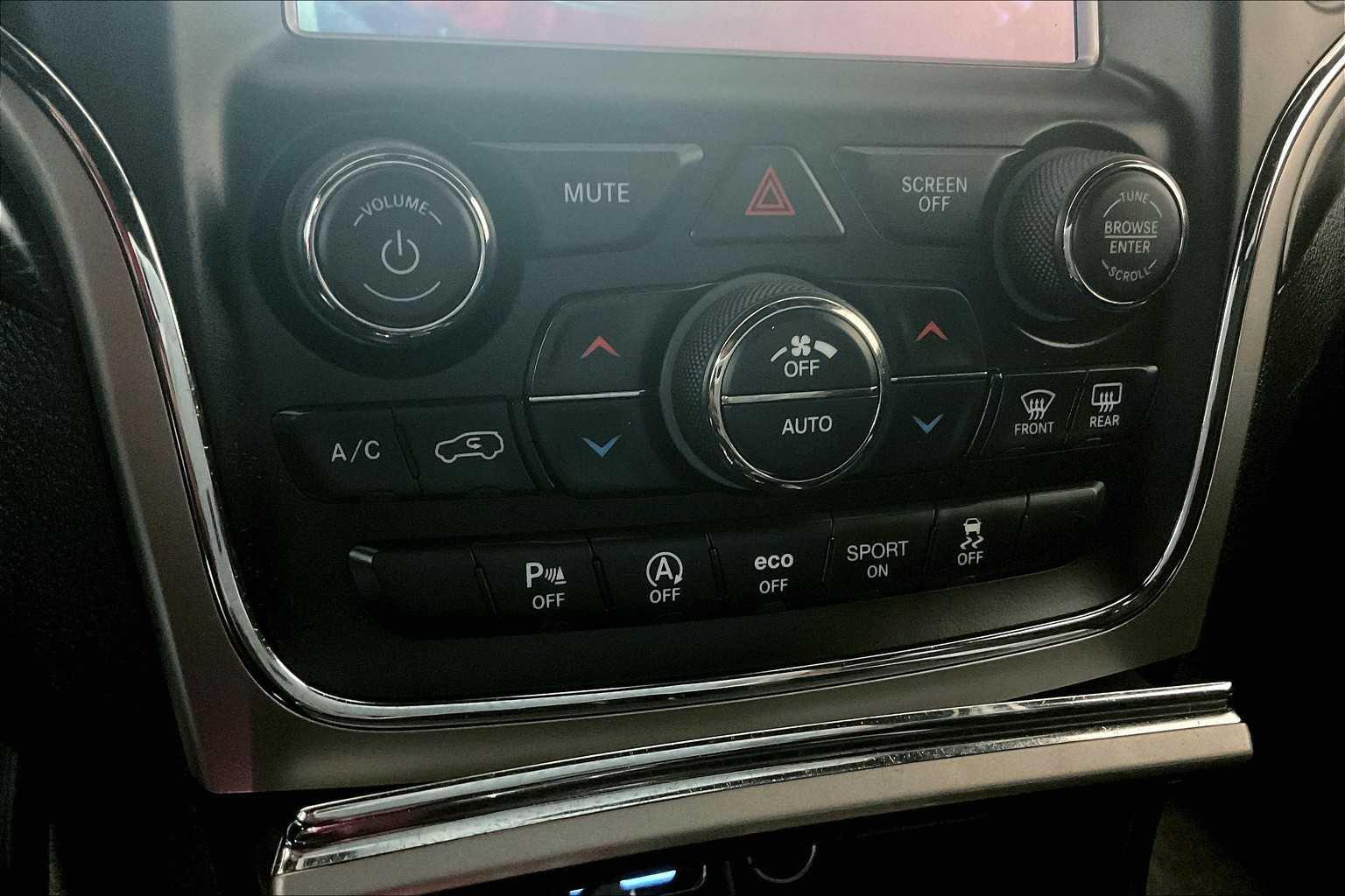 2018 Jeep Grand Cherokee Altitude - Photo 25