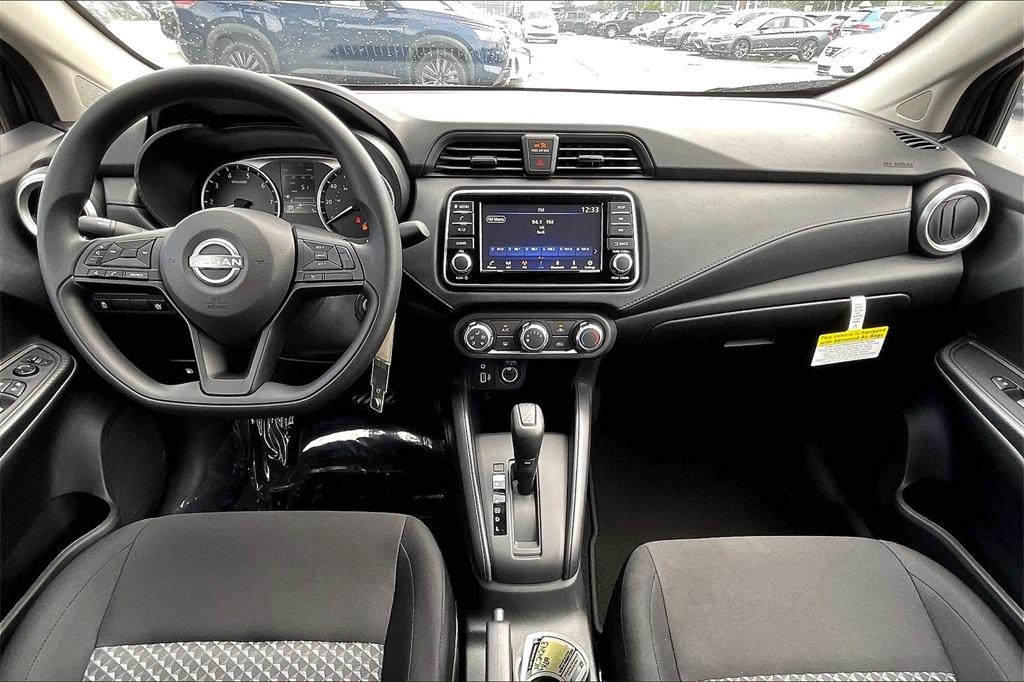 2024 Nissan Versa 1.6 S - Photo 12