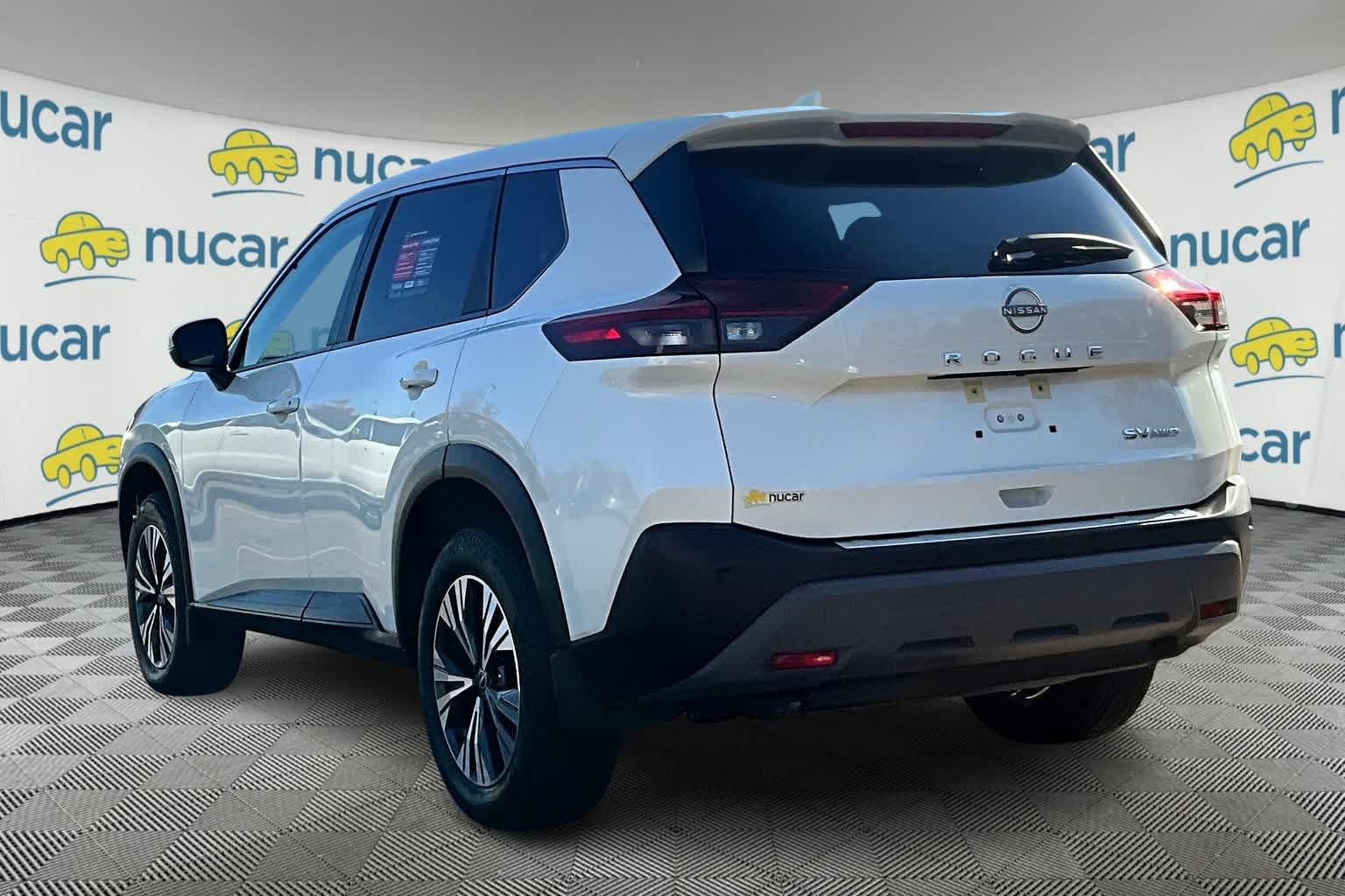 2023 Nissan Rogue SV - Photo 4