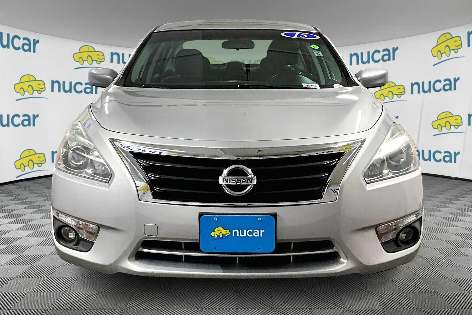 2015 Nissan Altima 2.5 SV - Photo 2