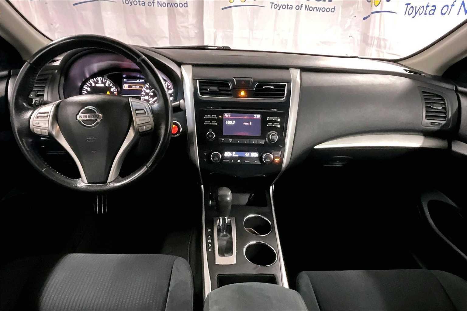 2015 Nissan Altima 2.5 SV - Photo 21