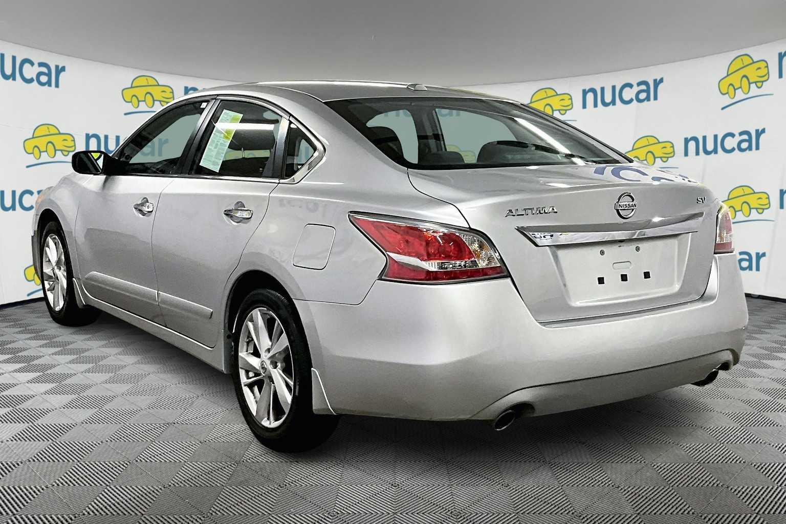 2015 Nissan Altima 2.5 SV - Photo 4