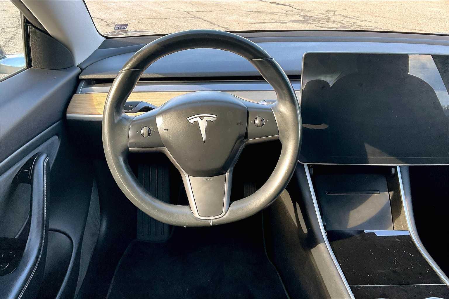 2018 Tesla Model 3 Long Range Battery - Photo 17