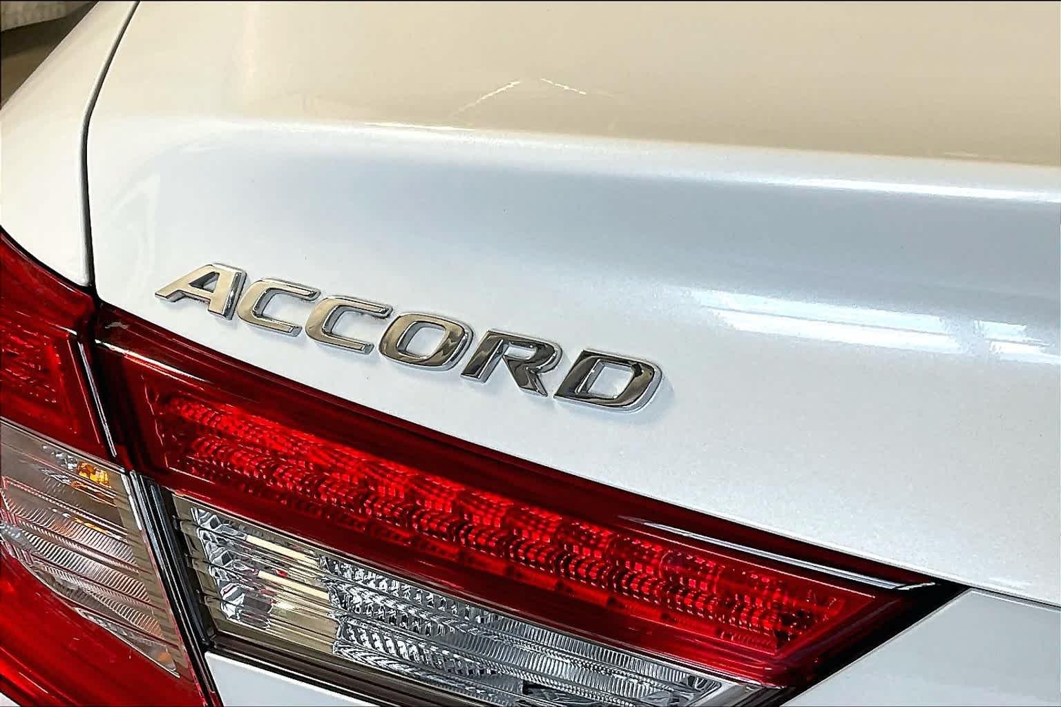 2022 Honda Accord EX-L - Photo 29