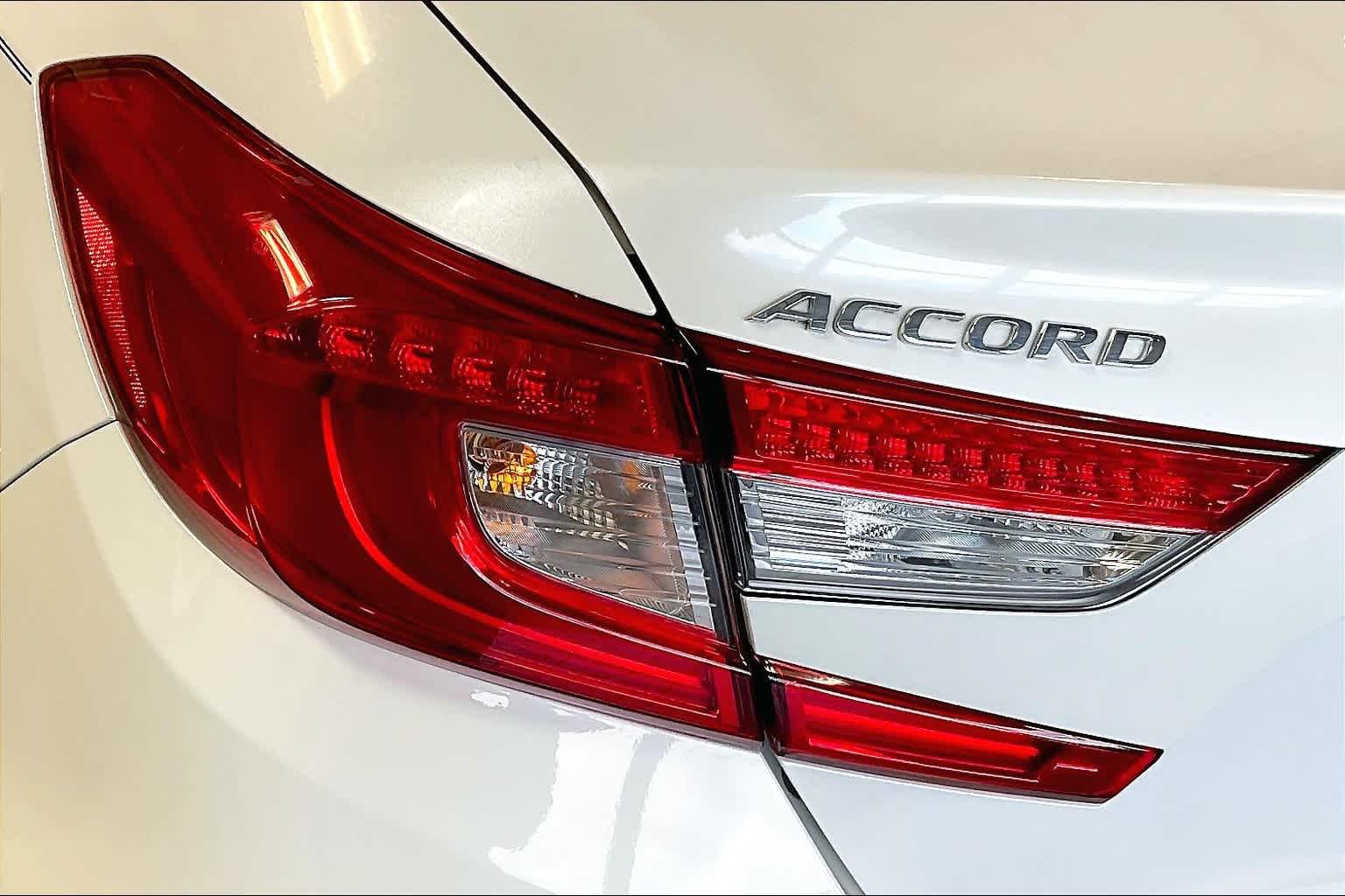 2022 Honda Accord EX-L - Photo 34