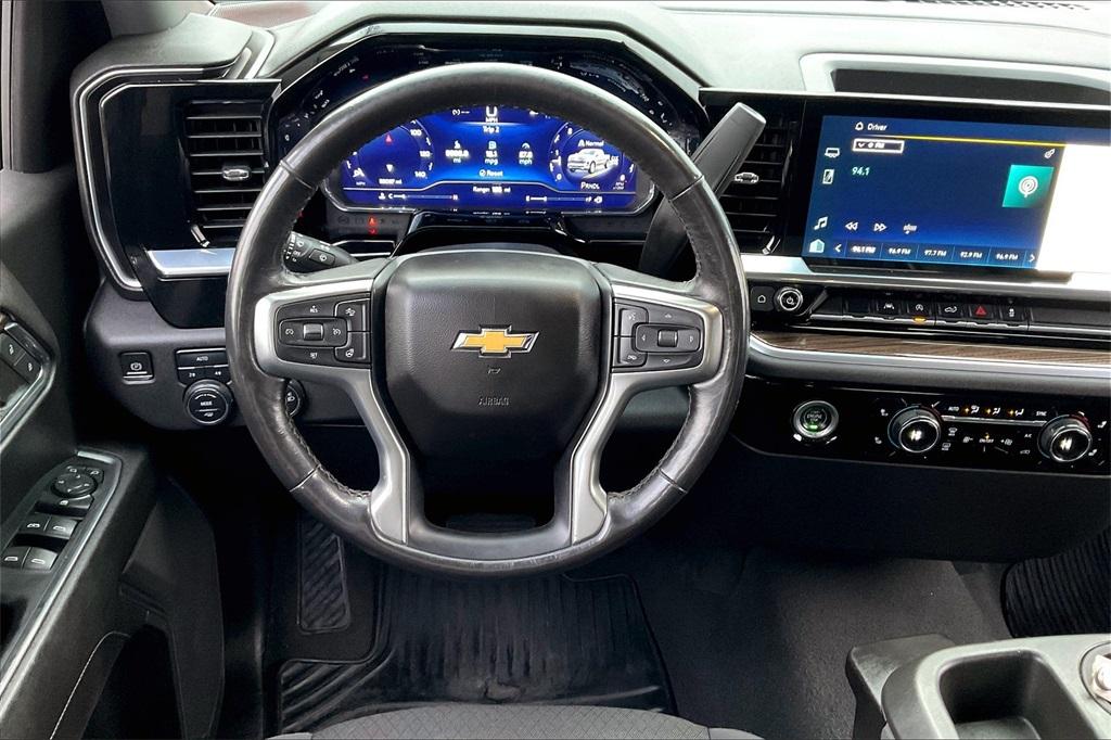 2022 Chevrolet Silverado 1500 LT - Photo 16