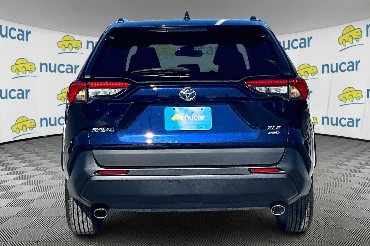 2021 Toyota RAV4 XLE - Photo 5