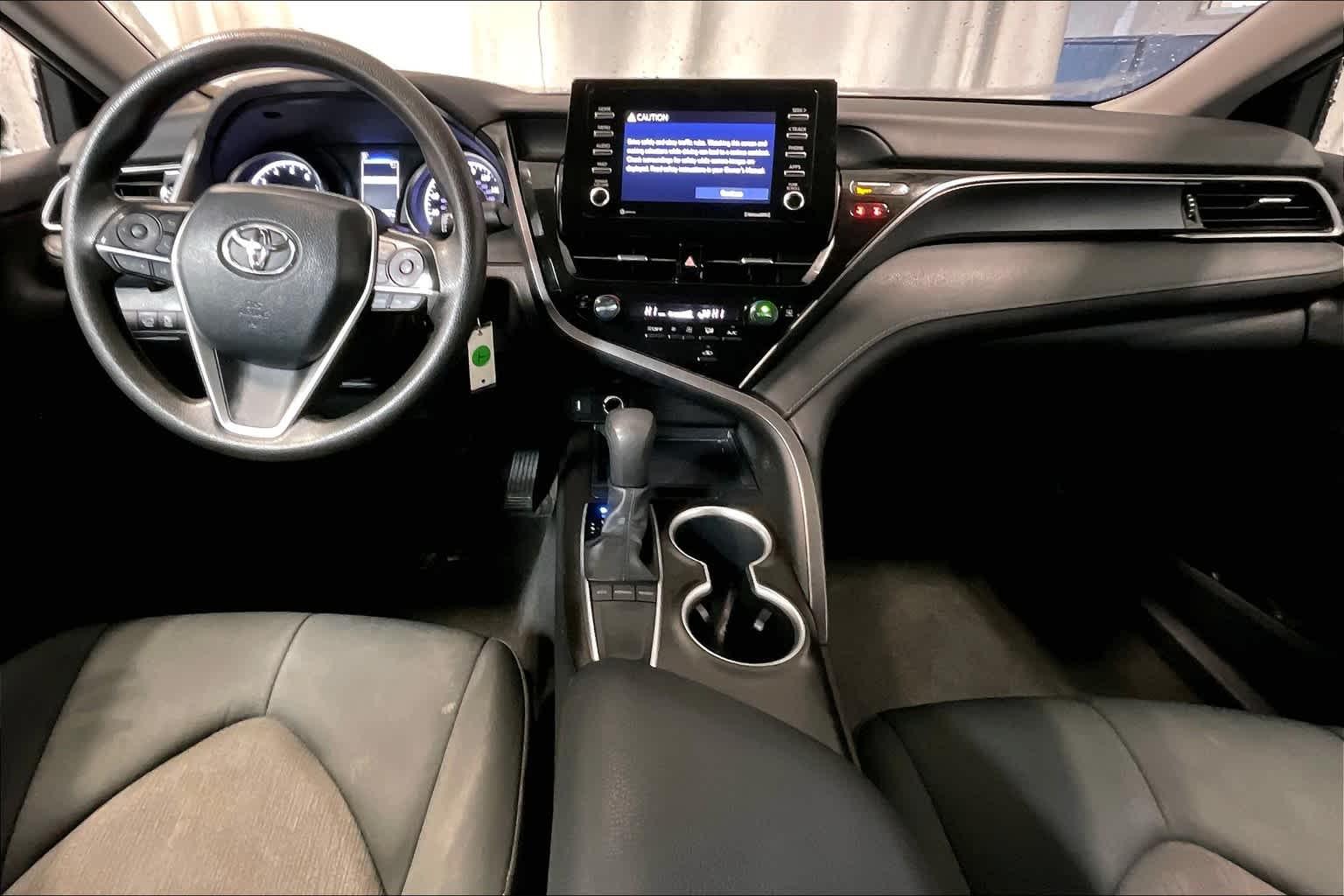 2022 Toyota Camry LE - Photo 21