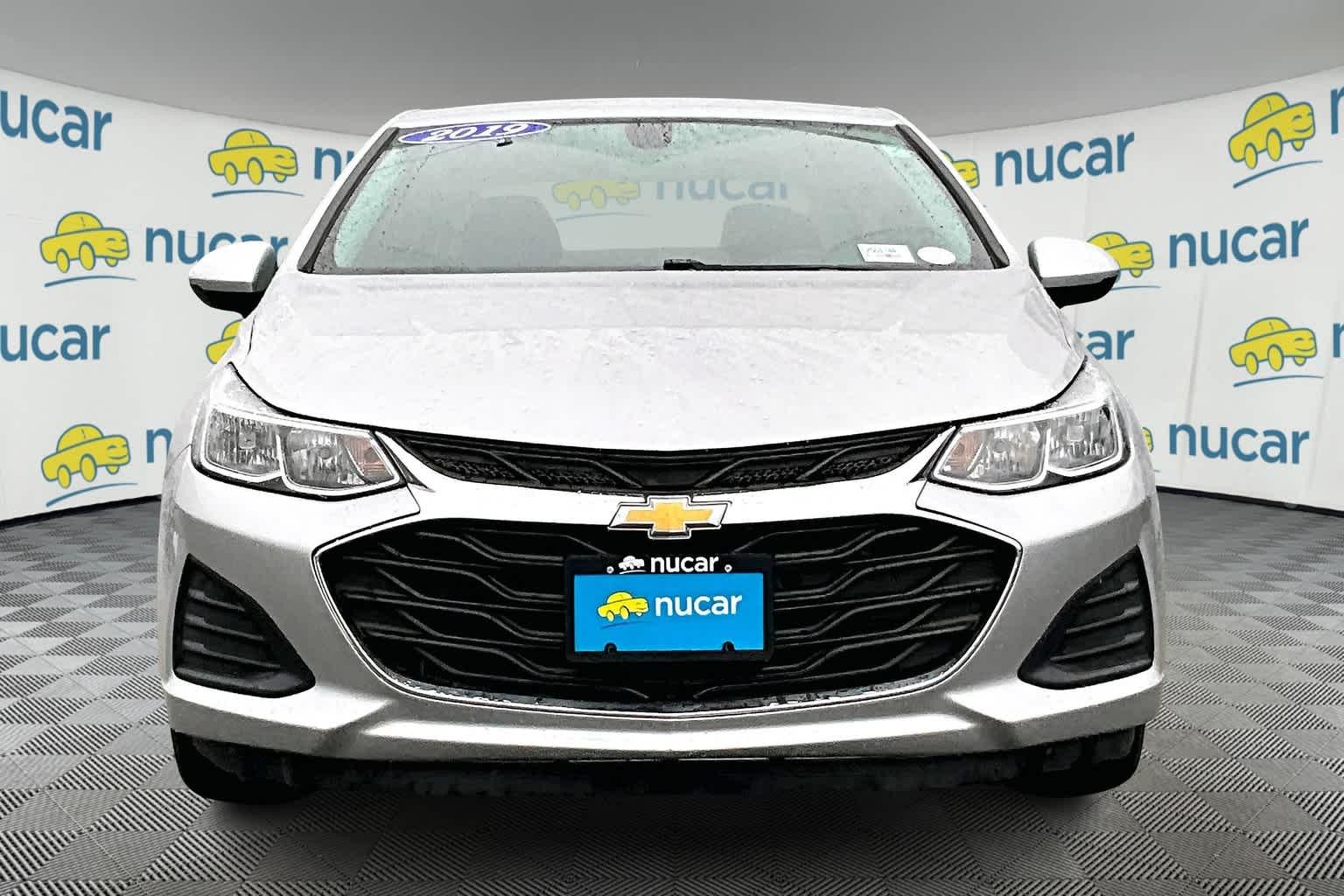 2019 Chevrolet Cruze LS - Photo 2