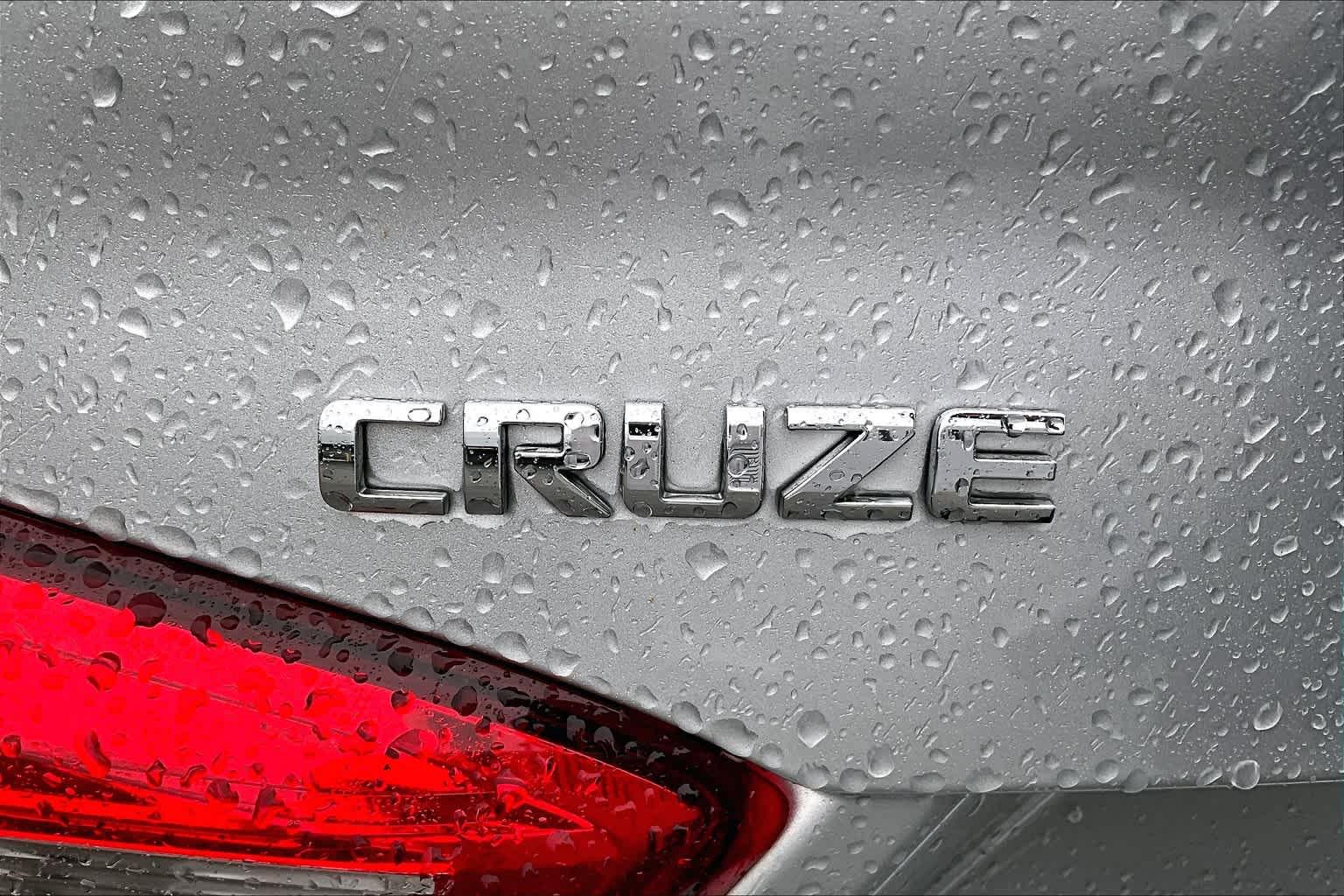 2019 Chevrolet Cruze LS - Photo 28