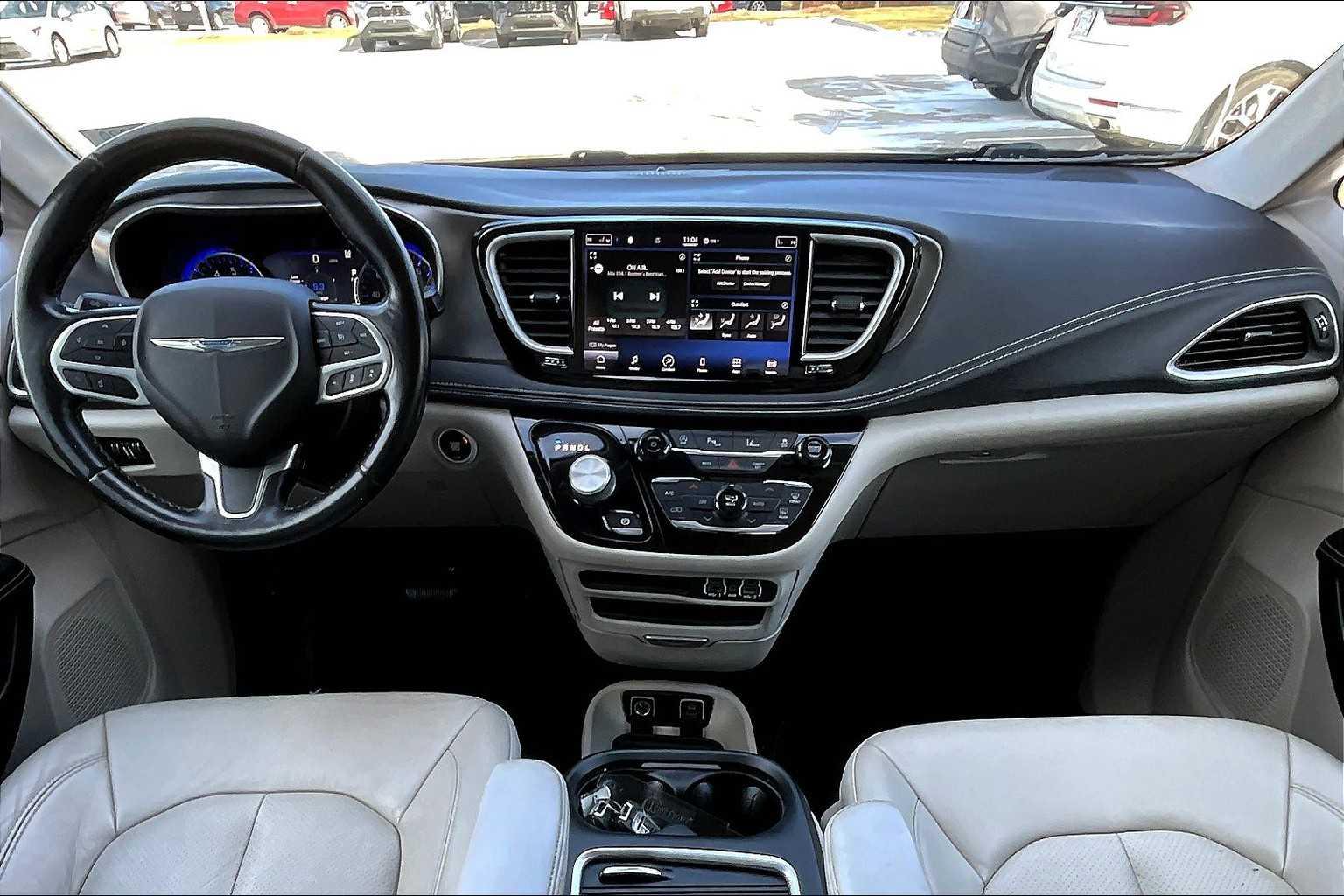 2021 Chrysler Pacifica Touring L - Photo 22