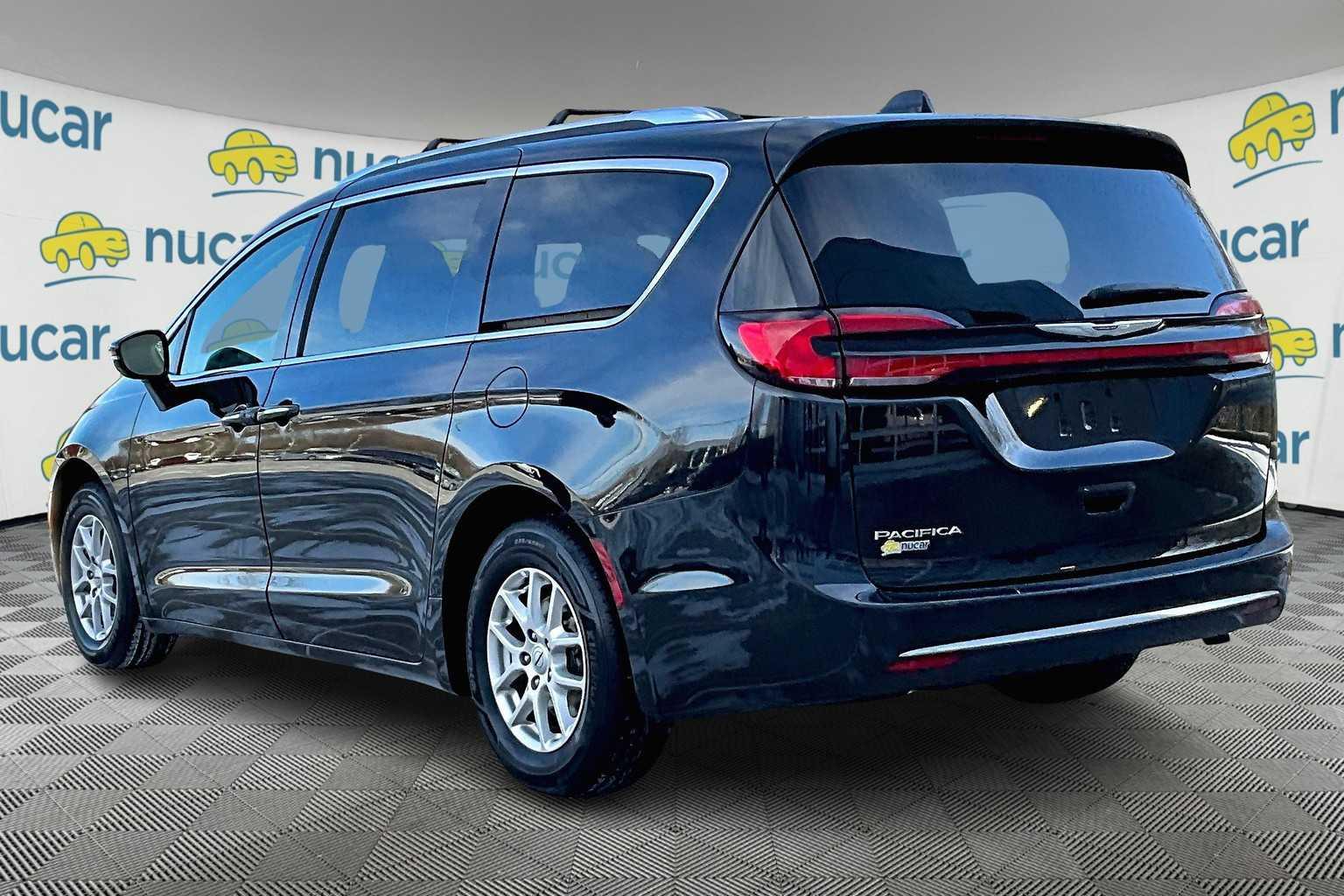 2021 Chrysler Pacifica Touring L - Photo 4