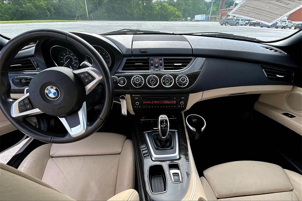 2016 BMW Z4 sDrive28i - Photo 18